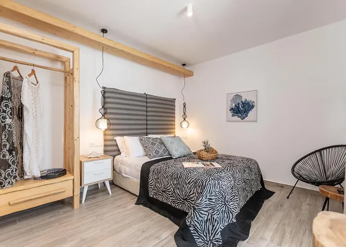 Naxos Contelibro * Agios Prokopios (Naxos)