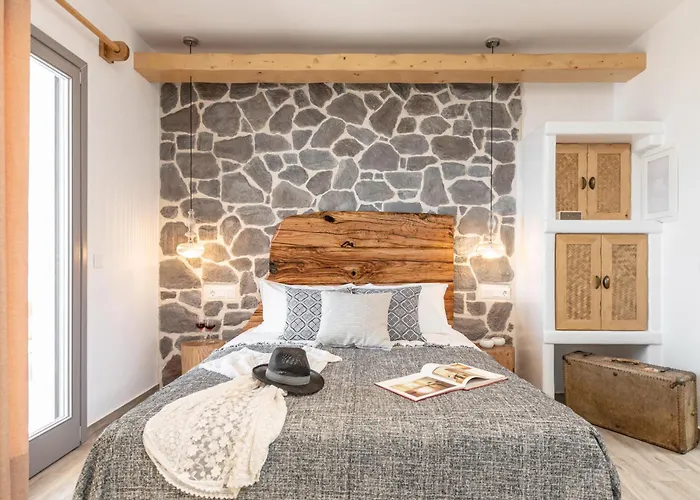 Naxos Contelibro Agios Prokopios (Naxos)