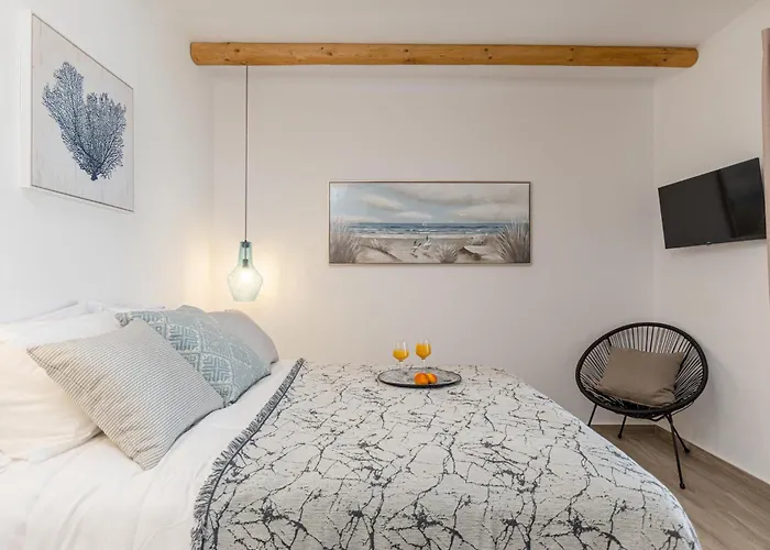 Naxos Contelibro * Agios Prokopios (Naxos)