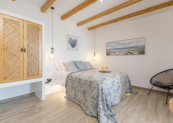 Naxos Contelibro * Agios Prokopios (Naxos)