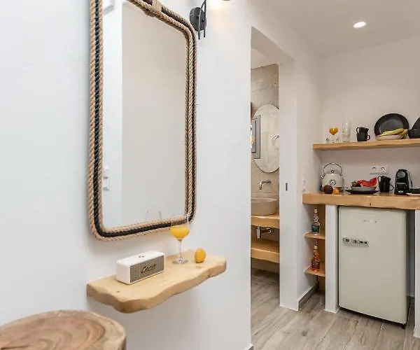 Naxos Contelibro * Agios Prokopios (Naxos)